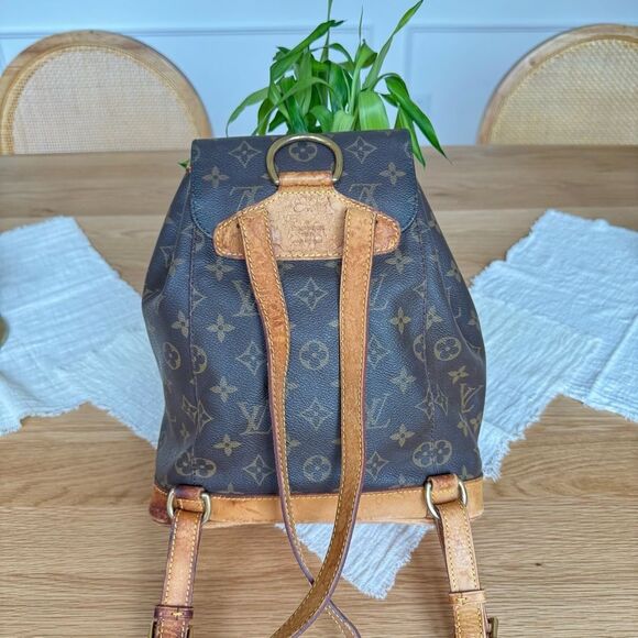 ✅AUTHENTIC✅LOUIS VUITTON MONO MONTSOURIS BACKPACK MM - Picture 6 of 15